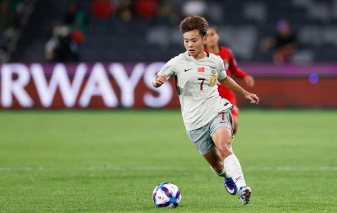 进球后为啥掩面？王霜：快被自己“蠢哭了”