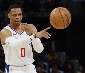 开云体育官网-全明星后自由落体！四巨头年迈快艇赛季败局已定