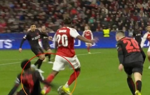 开云体育下载-争议点球引爆怒火：阿森纳绝平，勒沃库森痛斥裁判“手软”