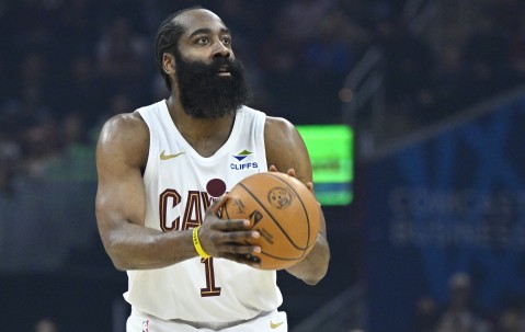 开云体育-22年首轮4-2！哈登上次季后赛打猛龙场均19分10.2助&amp;命中率40.5%