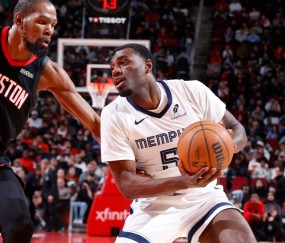 开云体育官网-面对火箭不断打铁，灰熊替补后场这样的状态还能留在轮换阵容中？